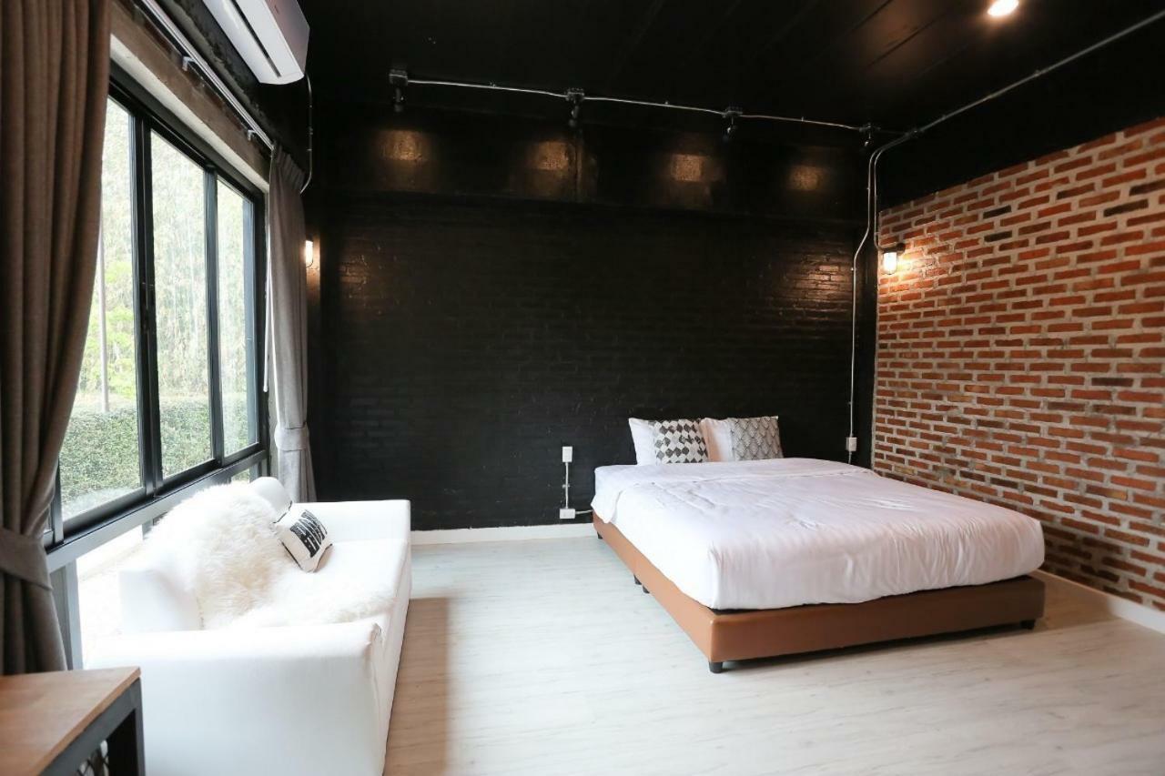 Hotel Manonnee à Chiang Rai Extérieur photo