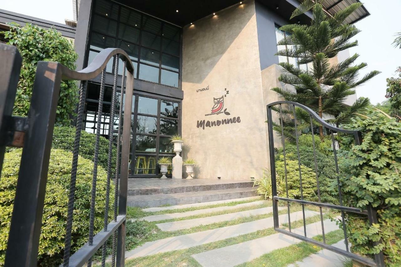 Hotel Manonnee à Chiang Rai Extérieur photo
